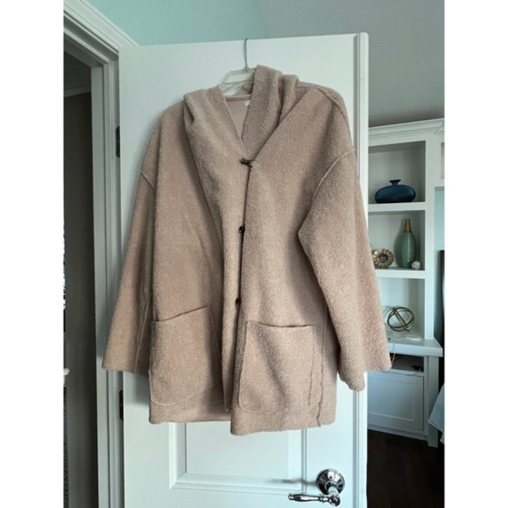 Max Studio‎ Hooded Faux Fur Shearling 3 Clasp Coat Large